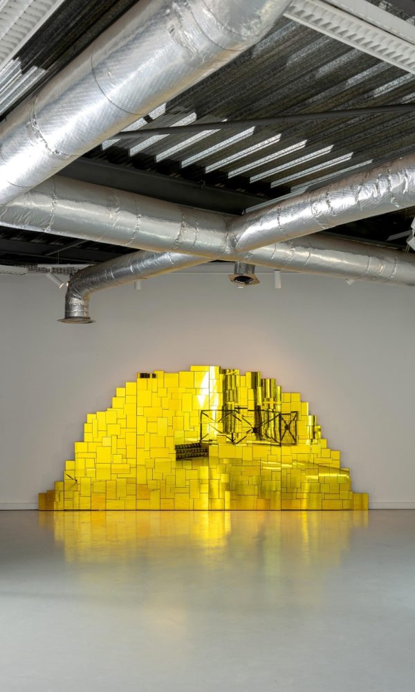 Installation Mathias Kiss Watch You Burn - Photo Inu Studio_resized_2500px